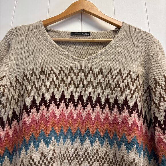 Black Tape Women's Hipster Chevron V-Neck Sweater Size S Neutral Minimalist Cozy - Picture 2 of 7